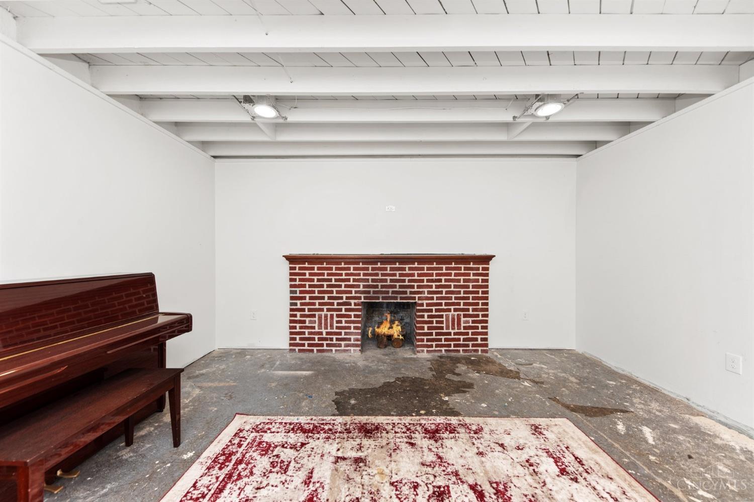 115 W South Street