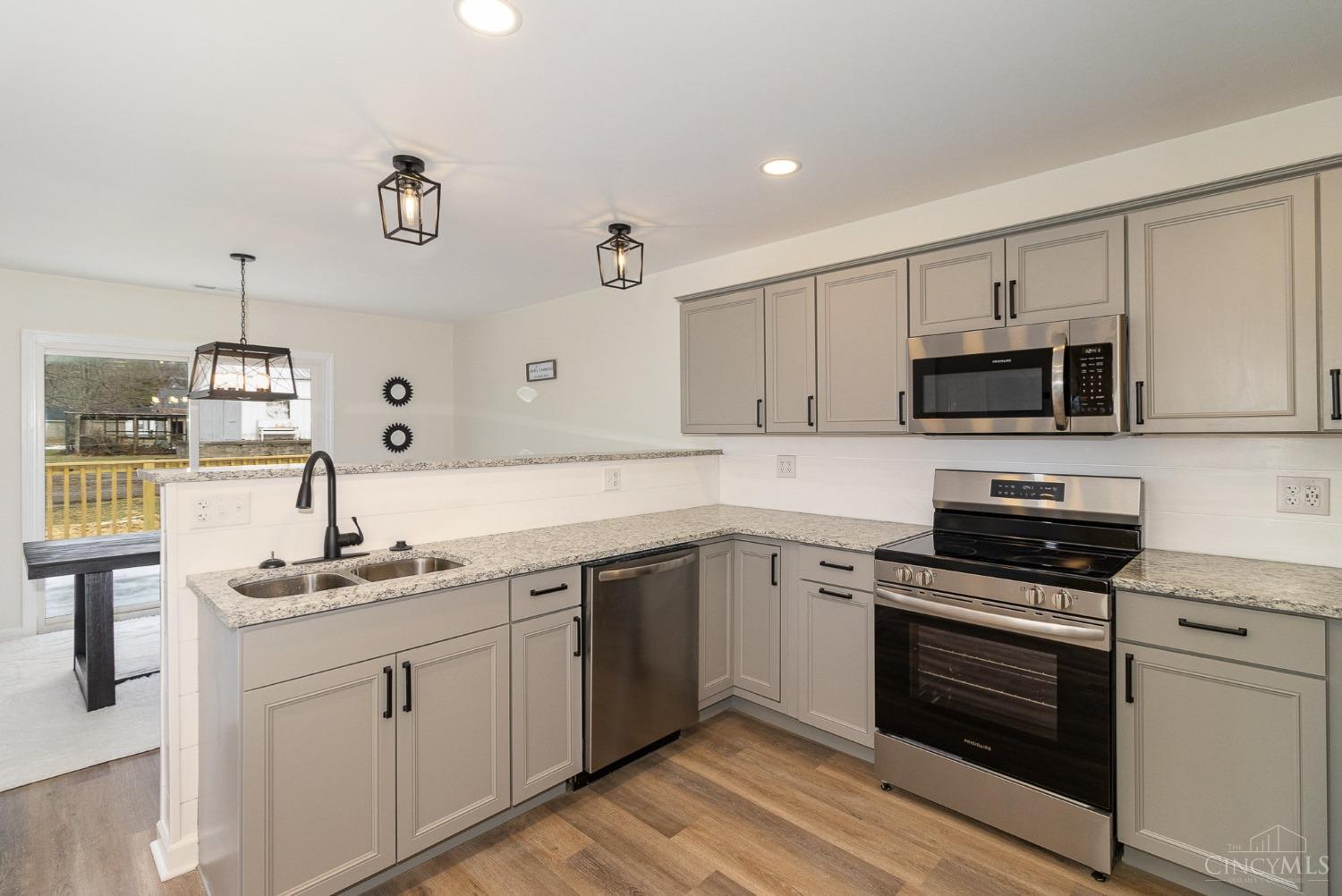 400 Elmwood Court