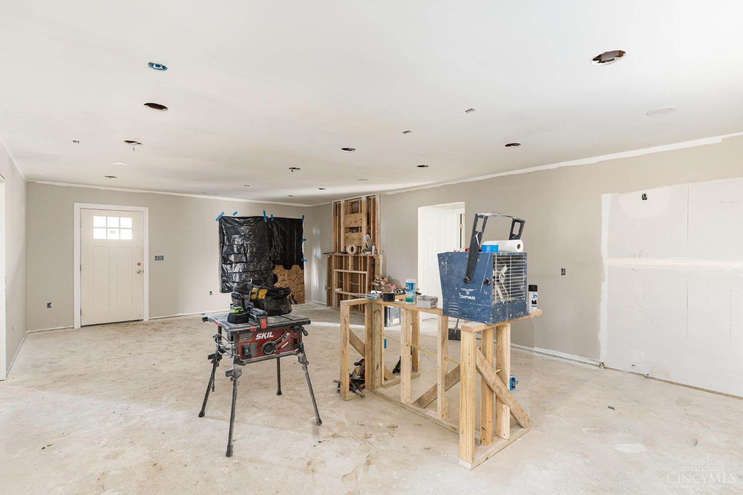 407 Elmwood Court