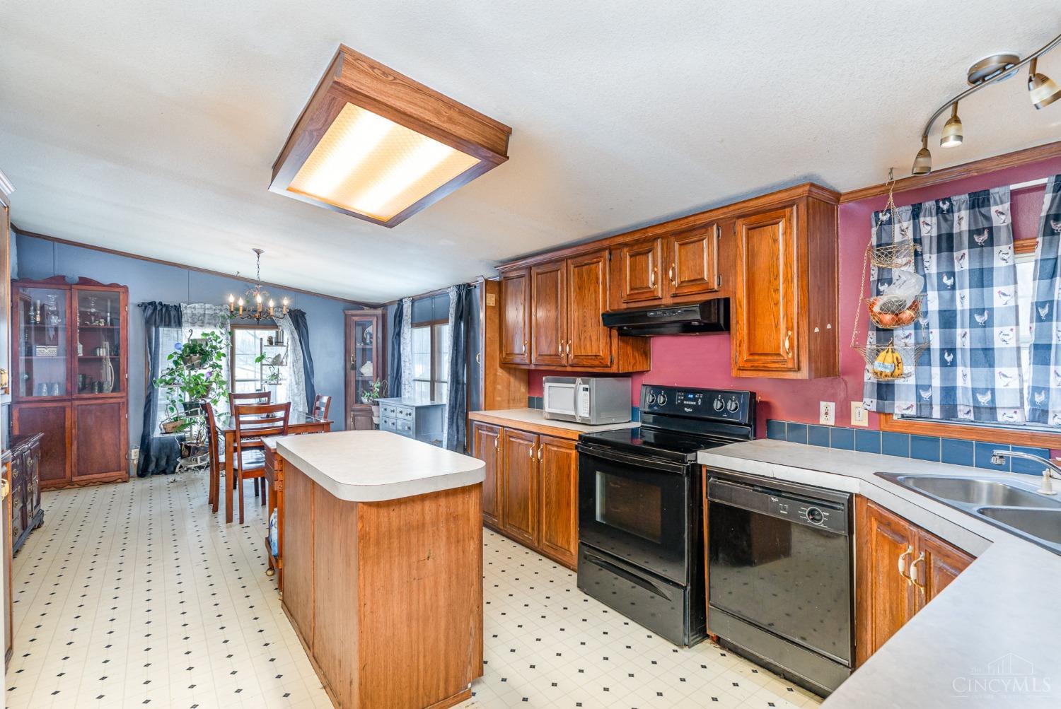 15979 Edgington Road