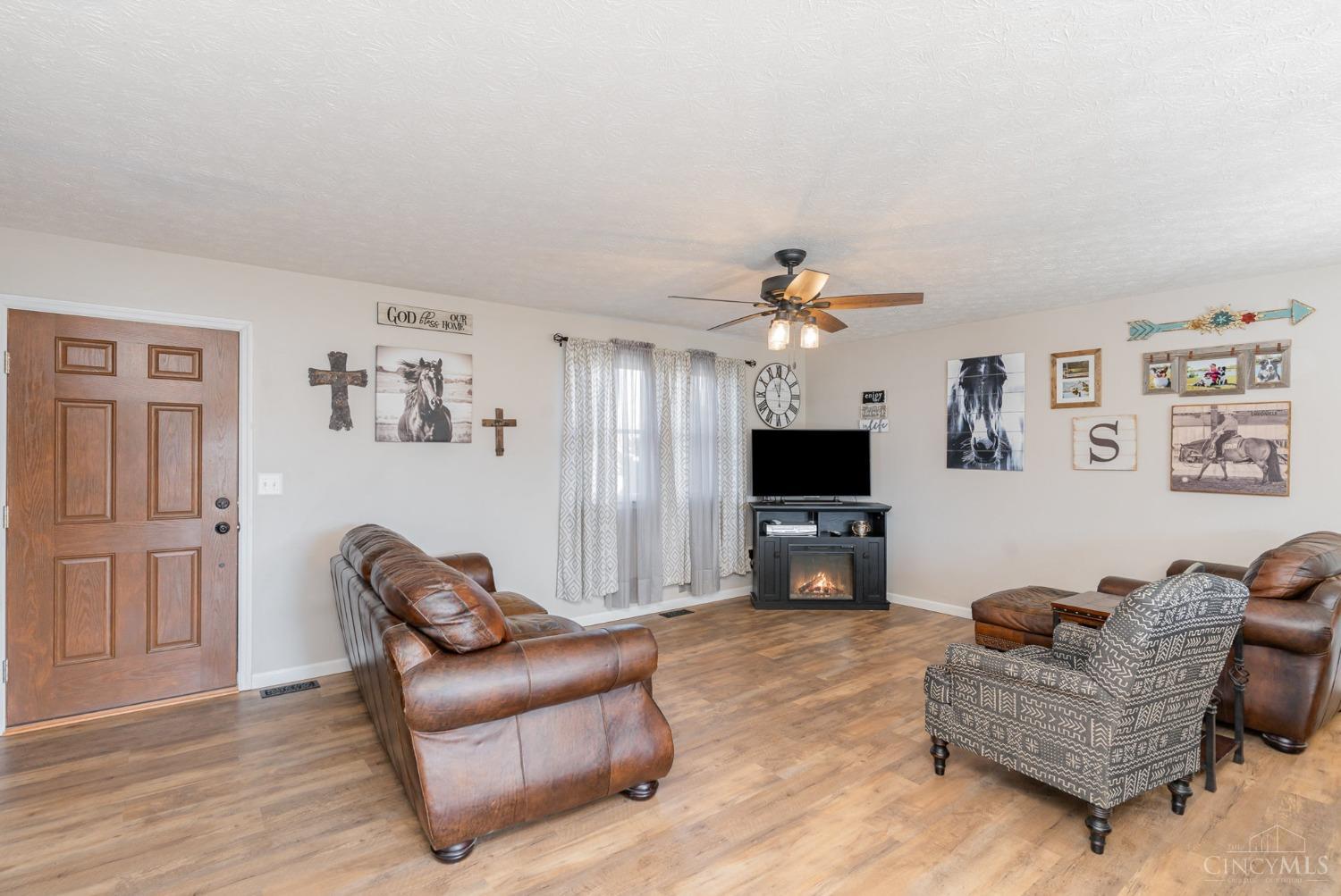 105 Heritage Boulevard