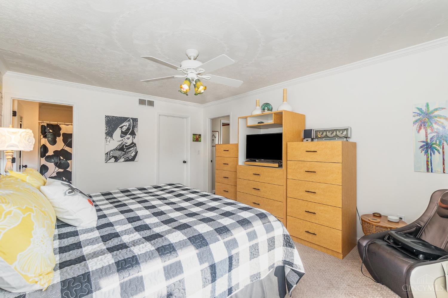 704 Waynoka Drive