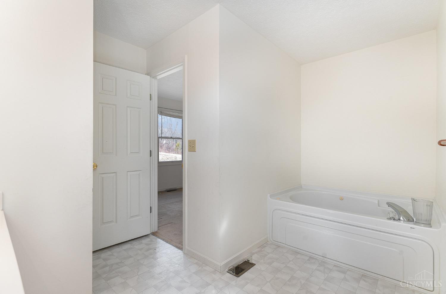4351 Ireton Road
