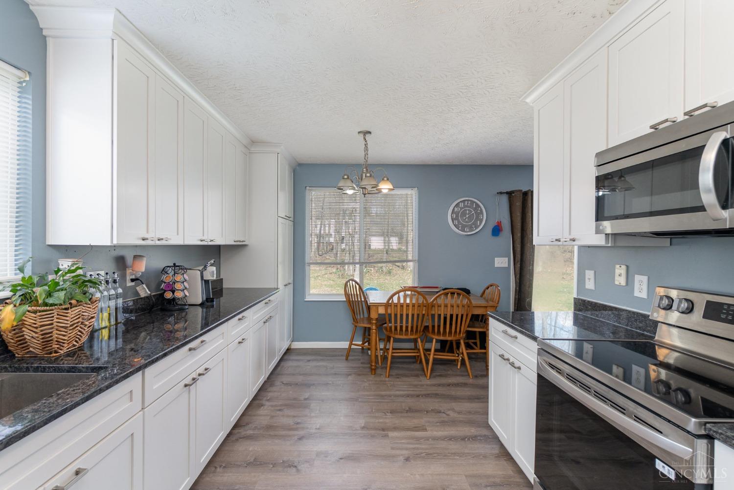 1516 Creekside Road