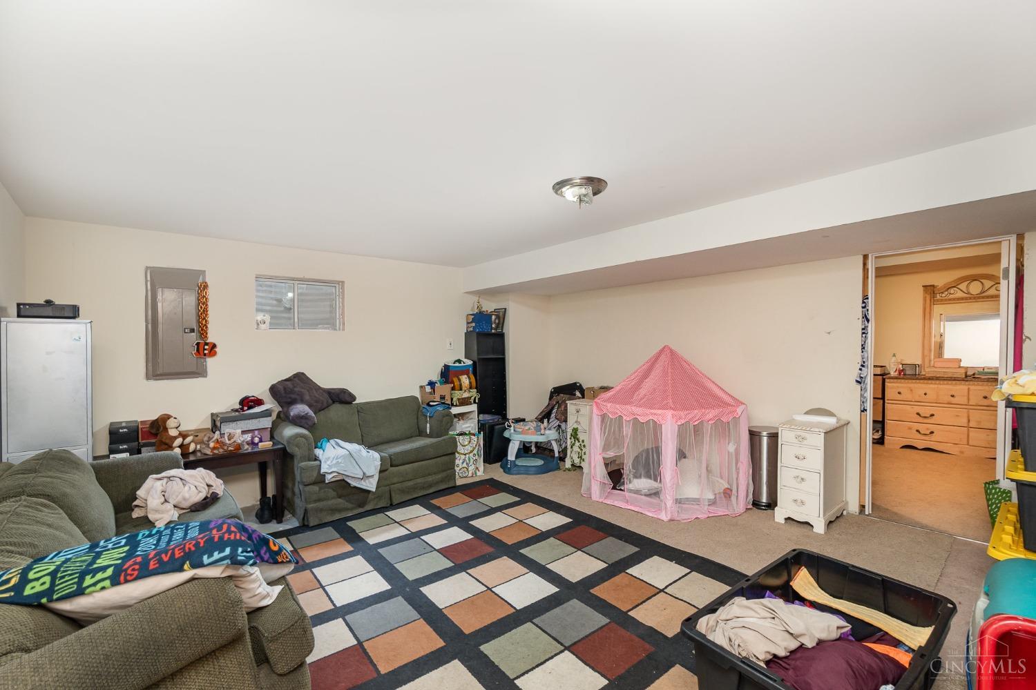 1516 Creekside Road