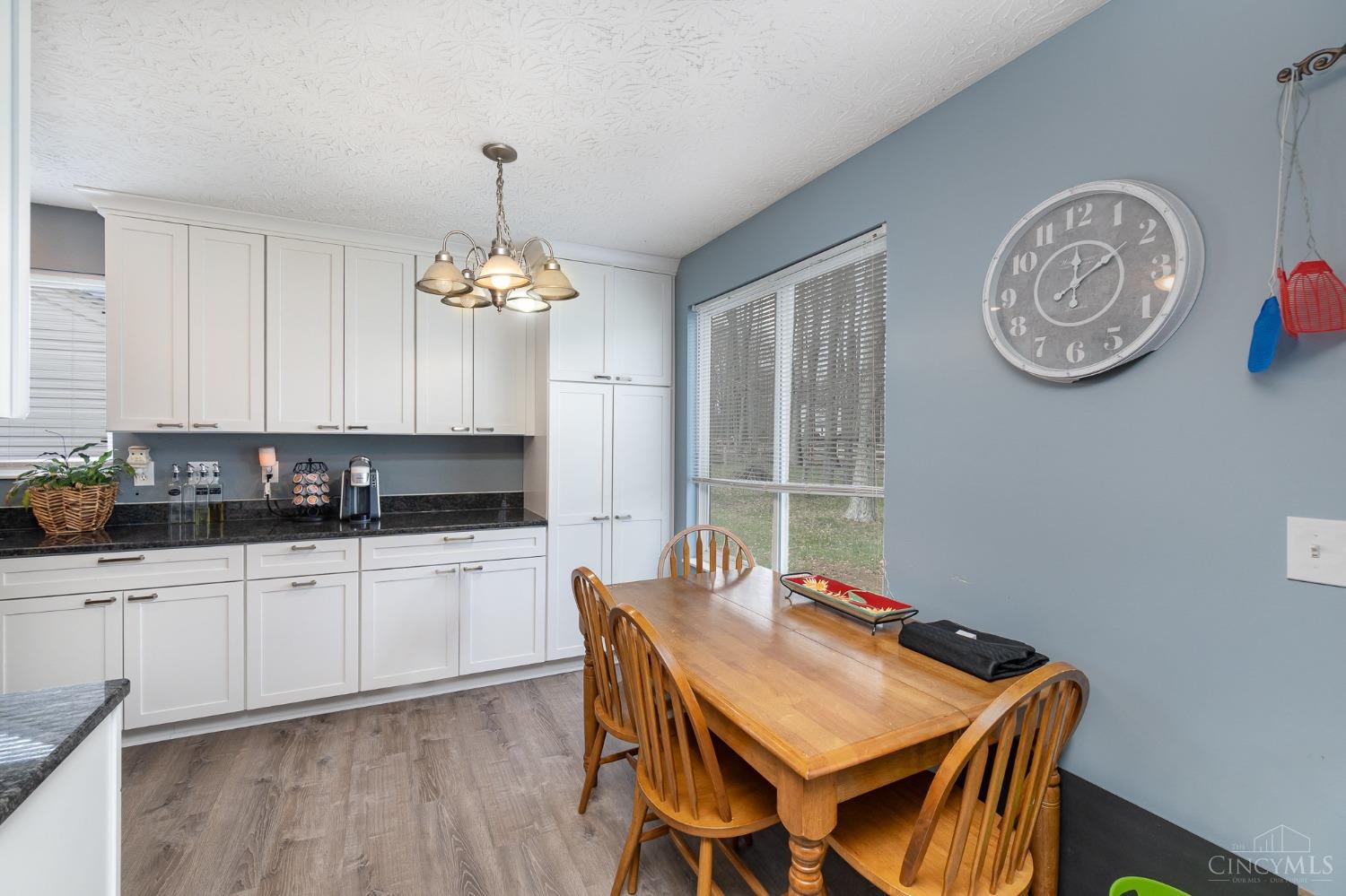 1516 Creekside Road