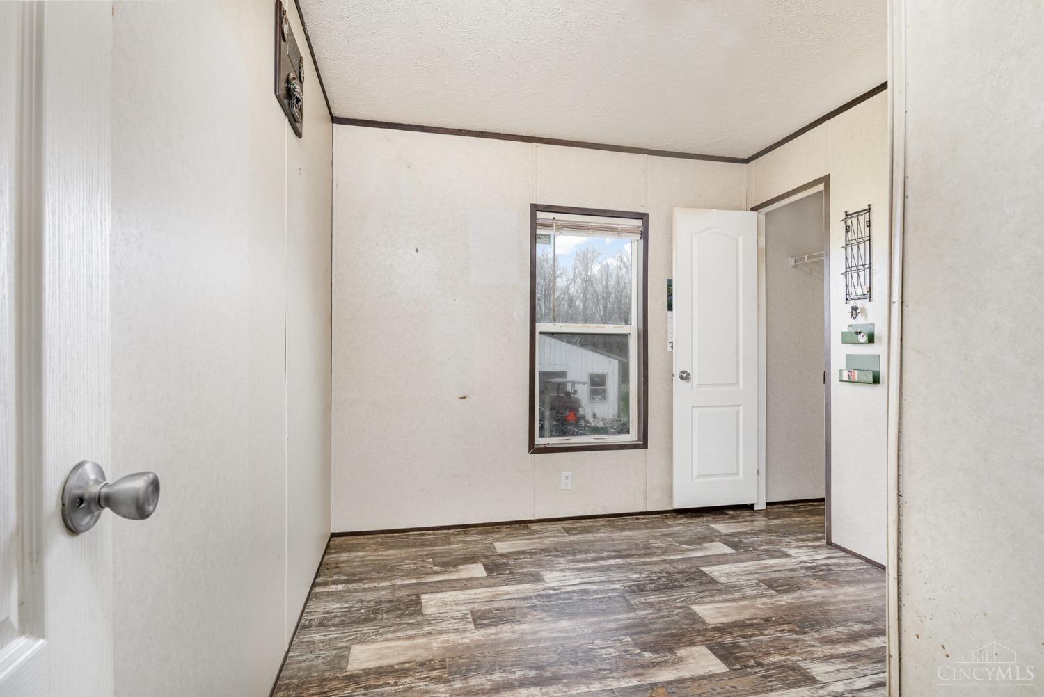 15042 Hillcrest Road