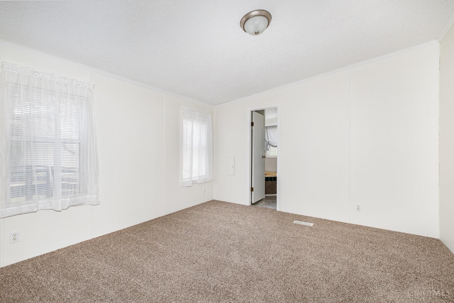20582 St Rt 136