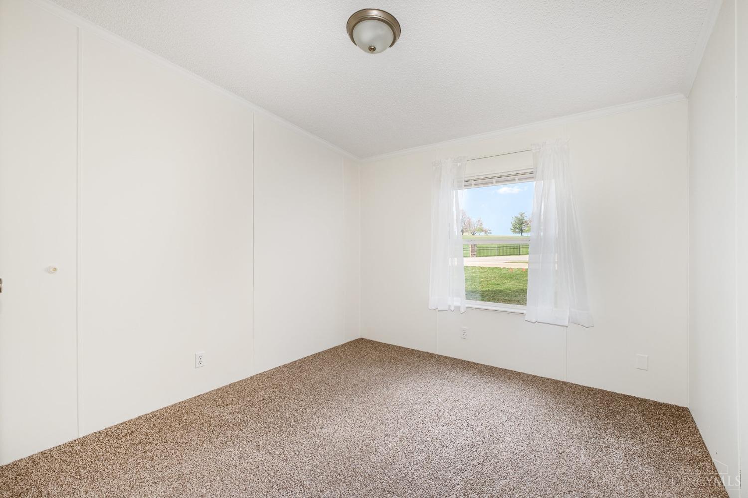 20582 St Rt 136
