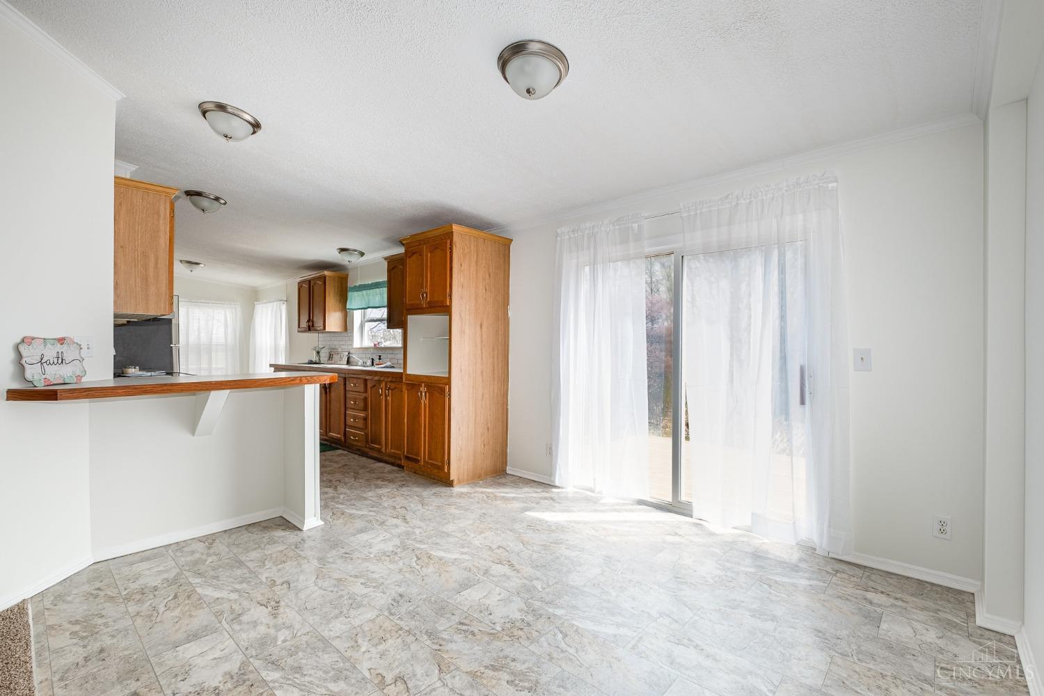 20582 St Rt 136