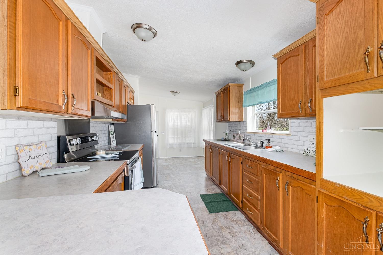 20582 St Rt 136