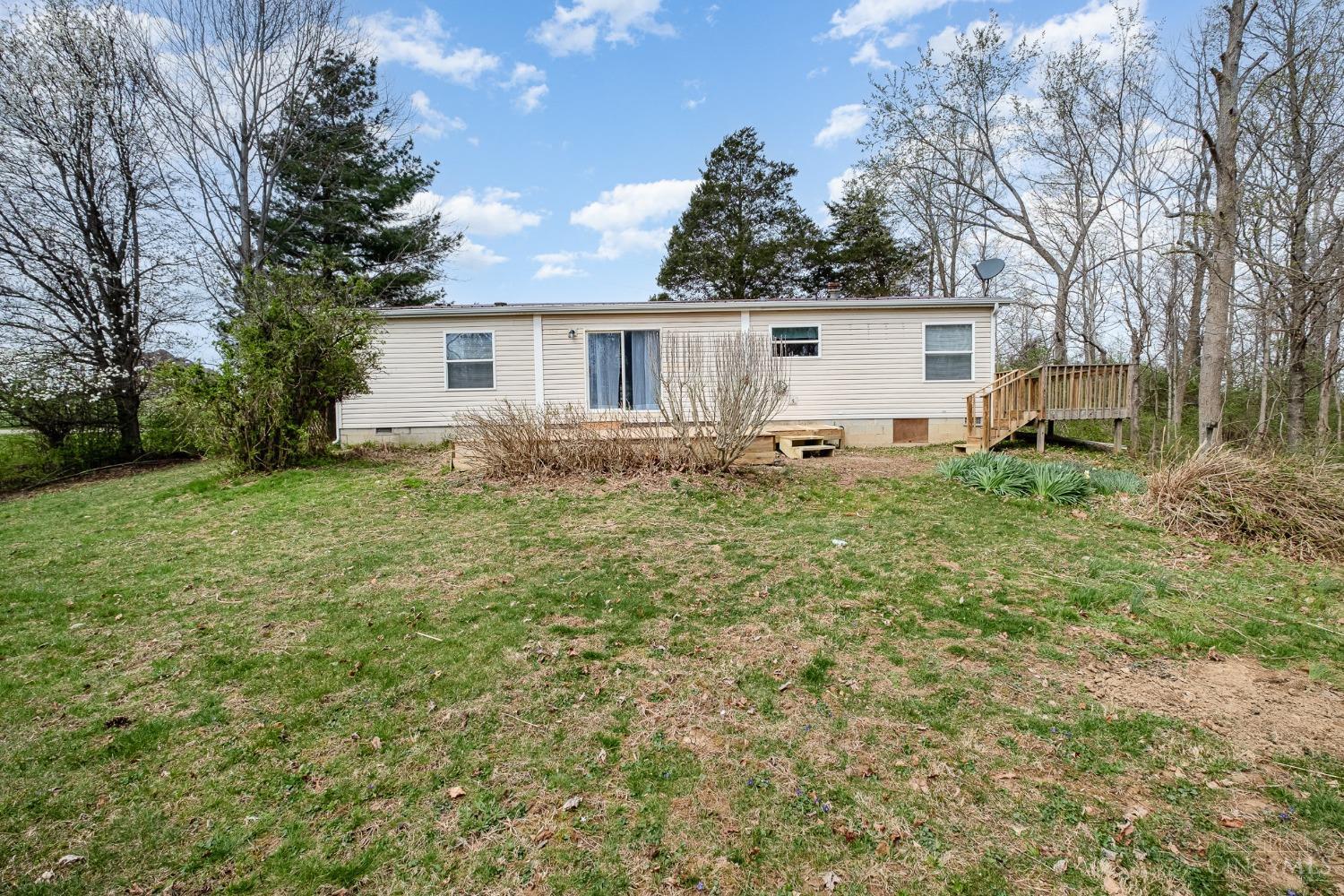 20582 St Rt 136