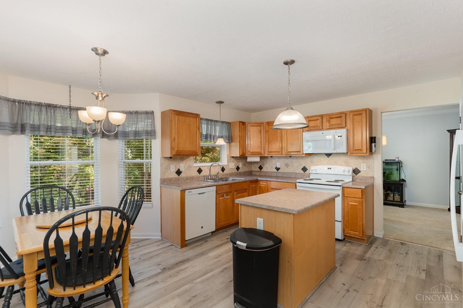 1099 Ridgepointe Drive