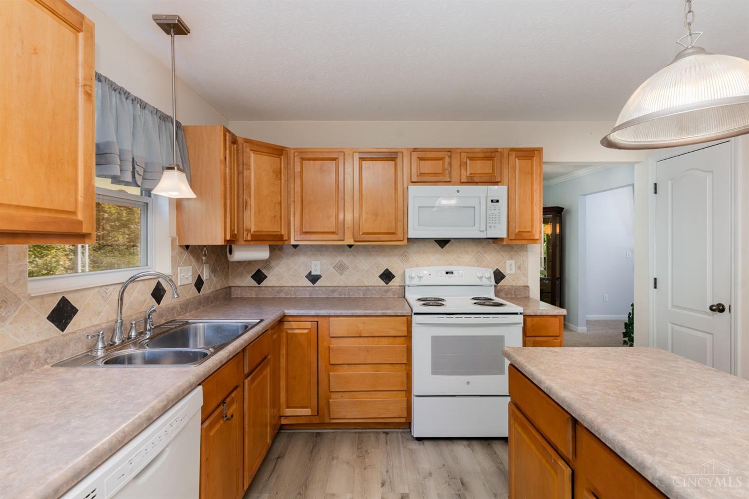 1099 Ridgepointe Drive