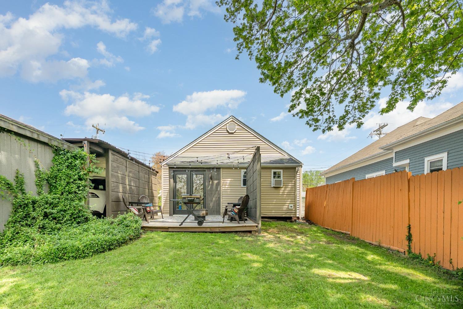 299 E Plane Street