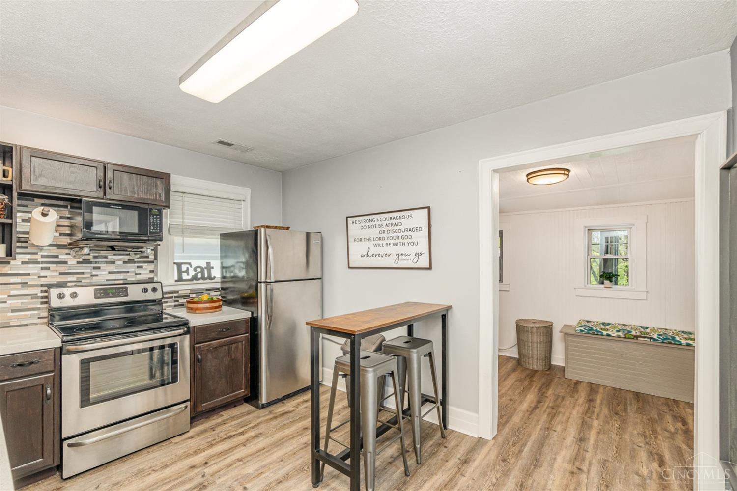 299 E Plane Street