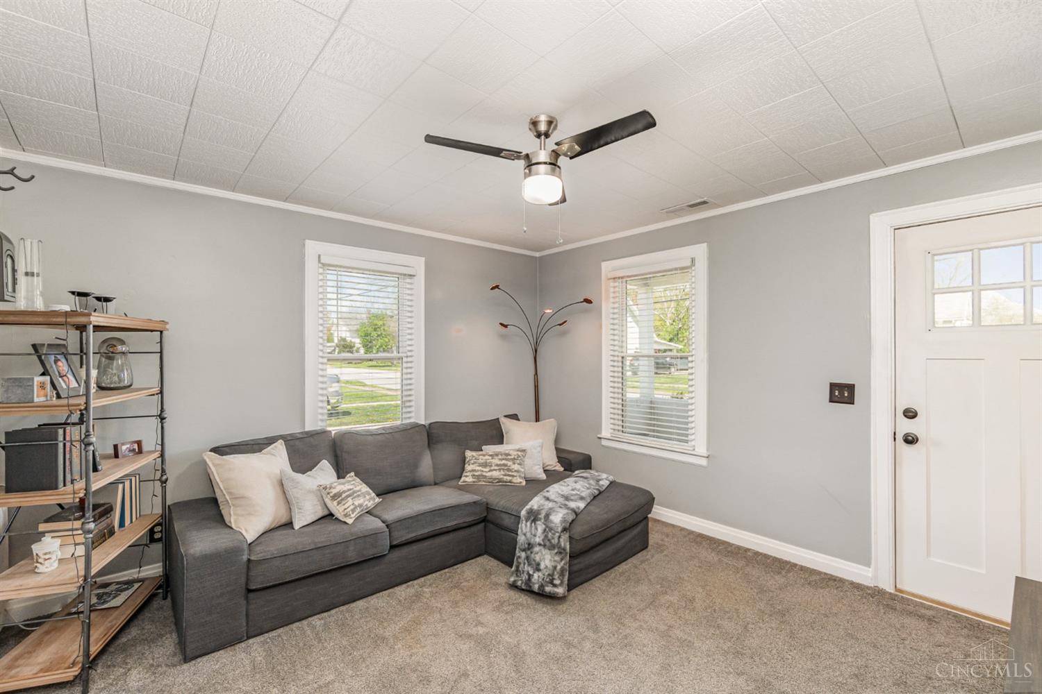 299 E Plane Street