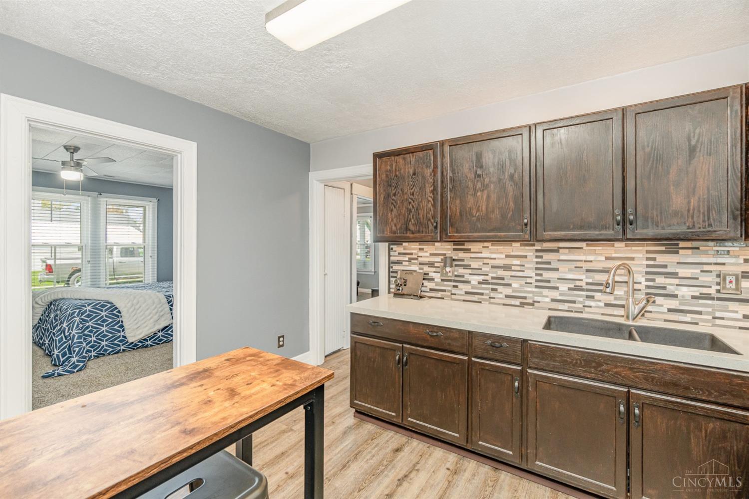 299 E Plane Street