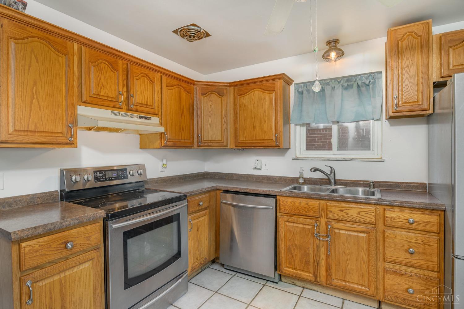 5709 Windview Drive