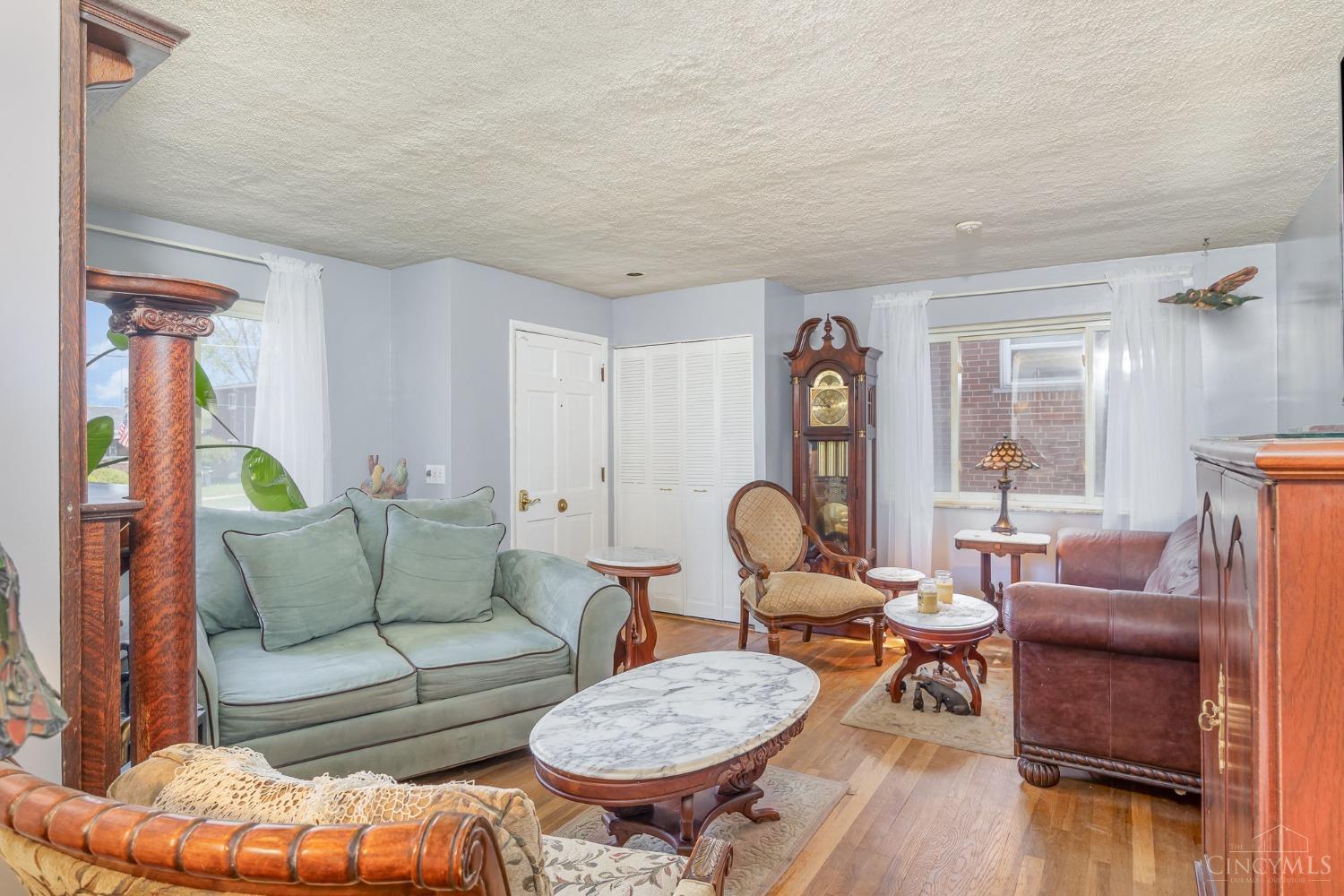 5709 Windview Drive