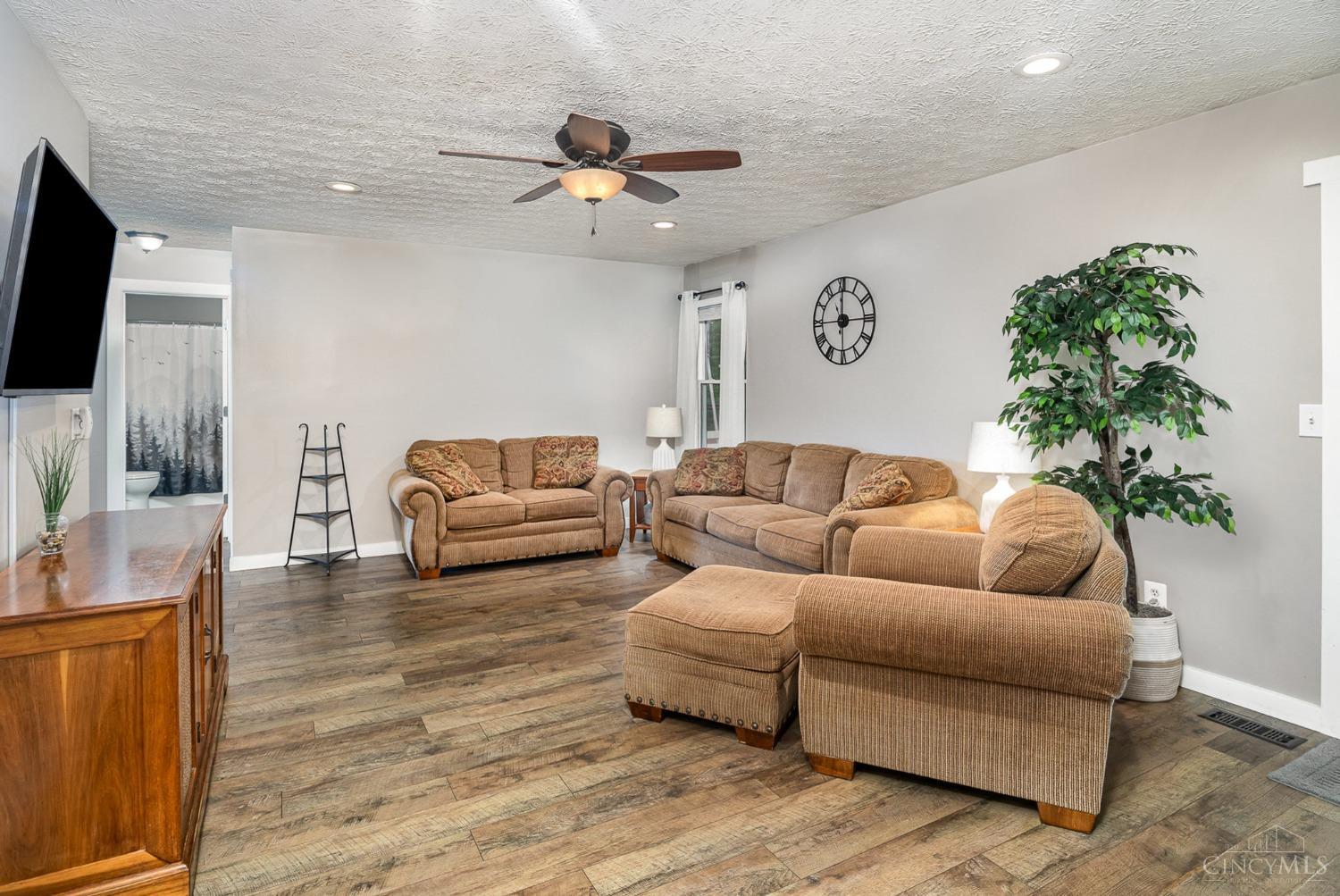 2517 Pochard Drive