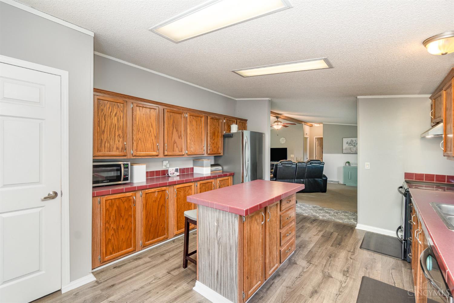 305 Meadow View Lane
