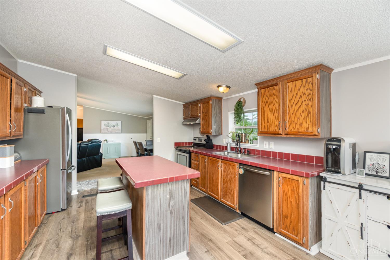 305 Meadow View Lane