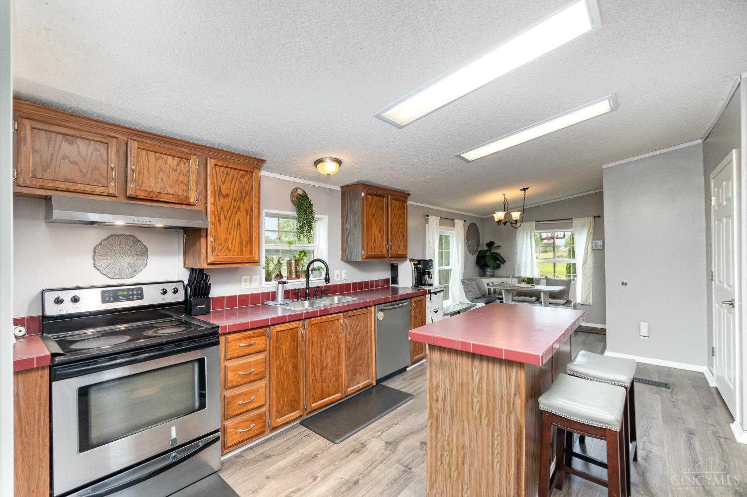305 Meadow View Lane