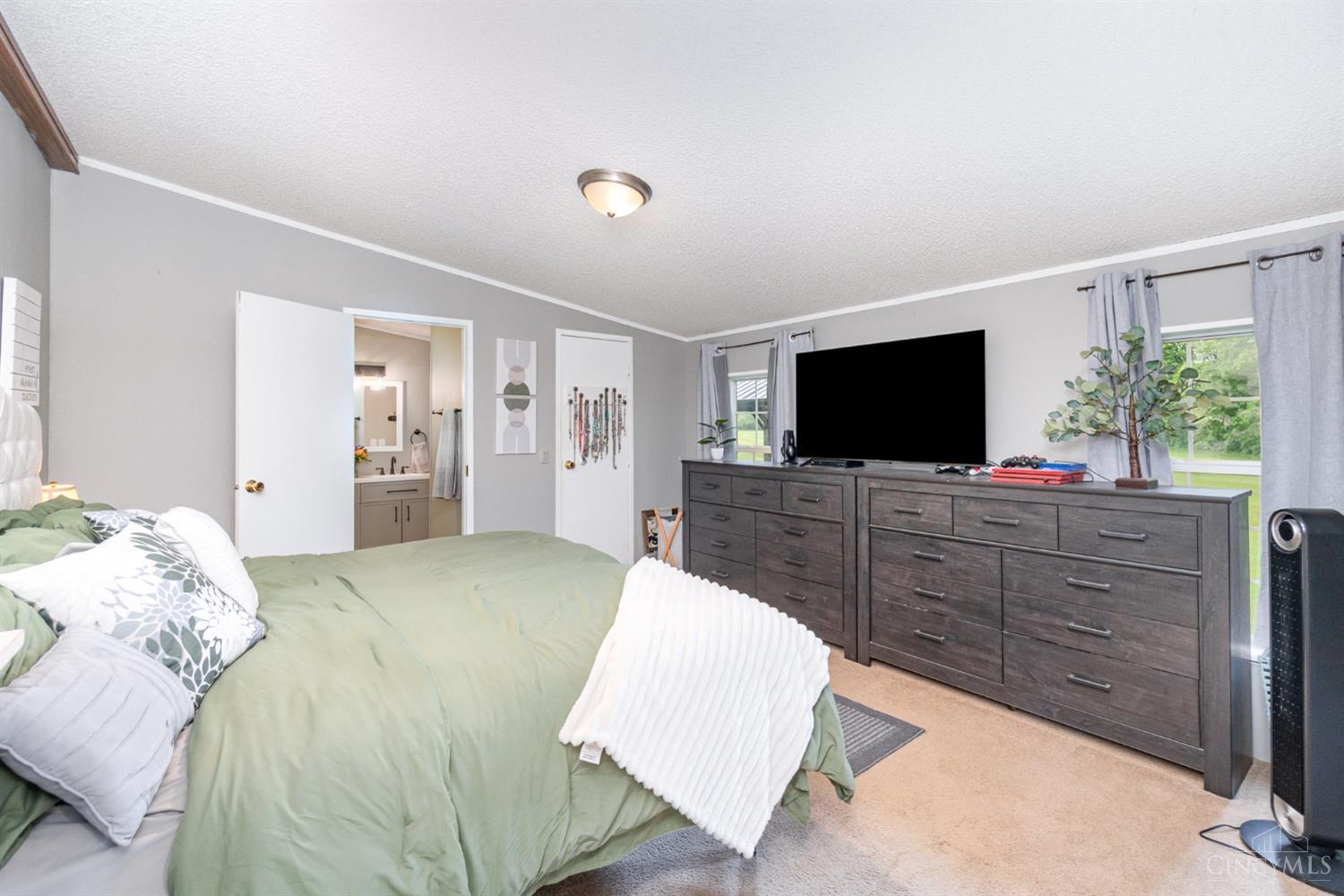 305 Meadow View Lane