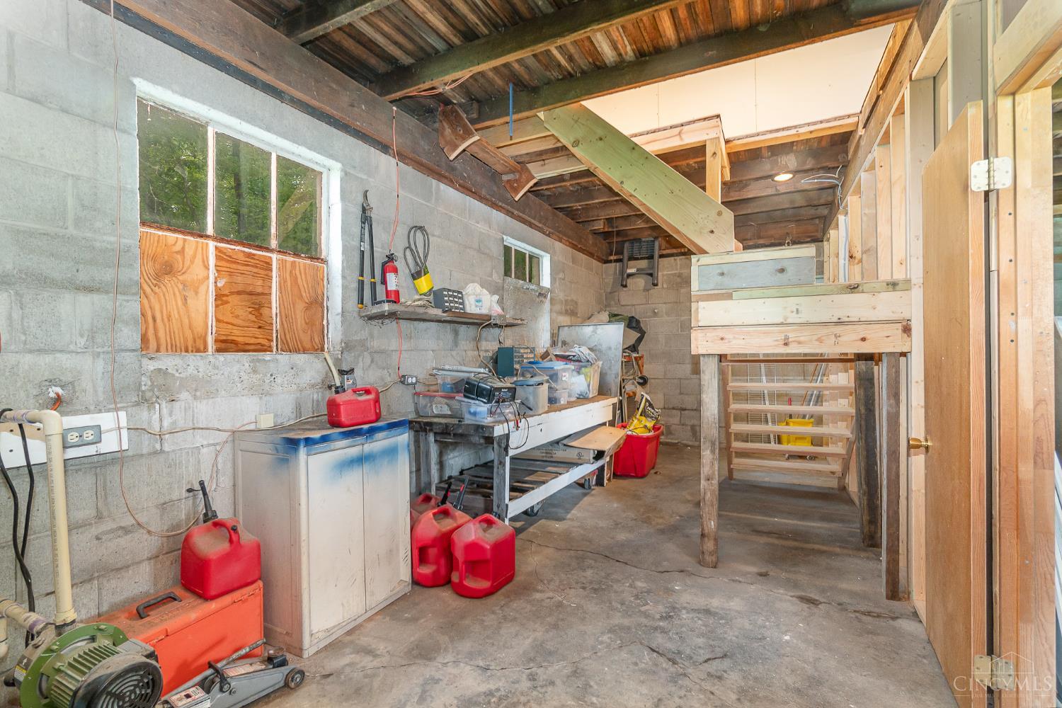 2490 Bauer Road