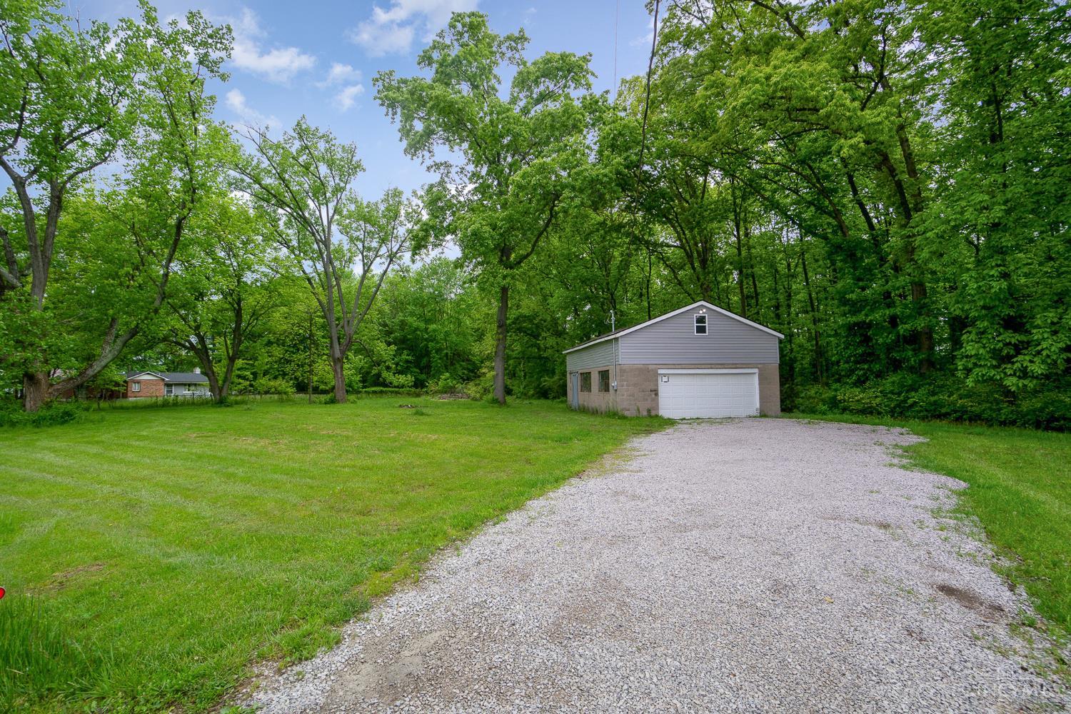 2490 Bauer Road
