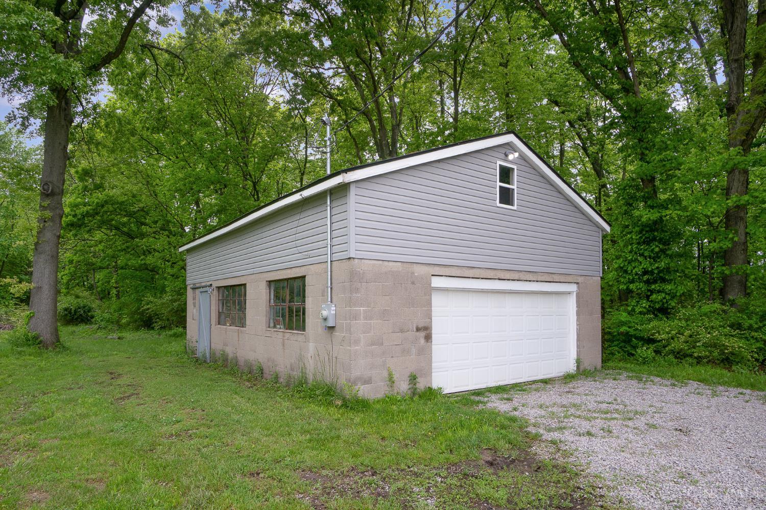 2490 Bauer Road
