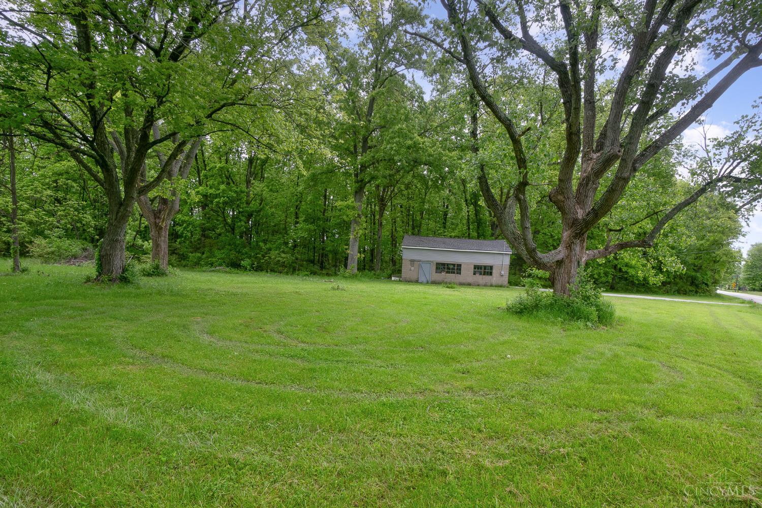 2490 Bauer Road