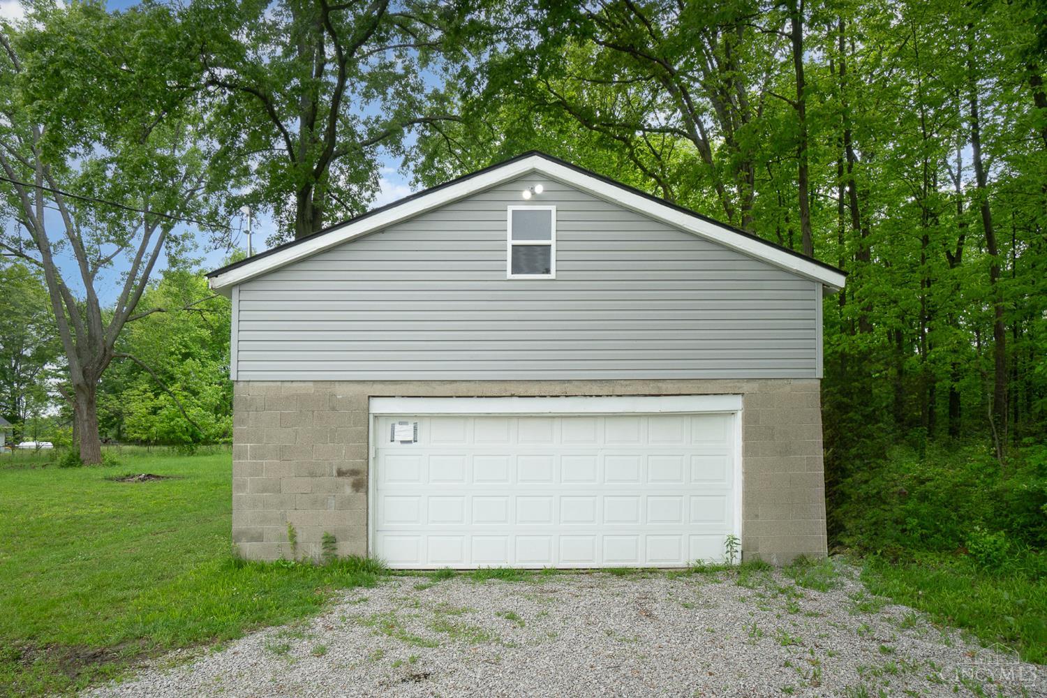 2490 Bauer Road