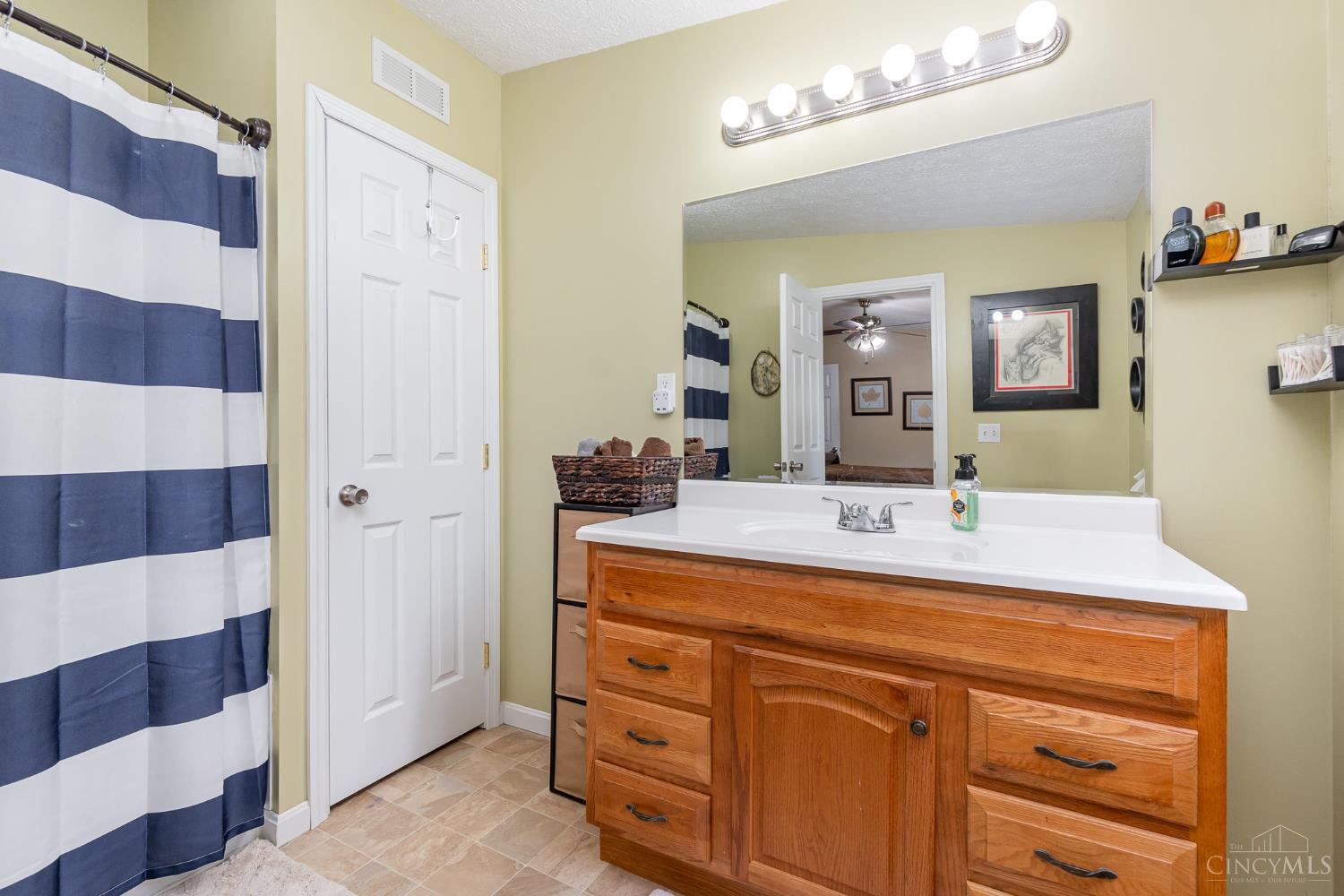 12000 New Hope White Oak Station Road