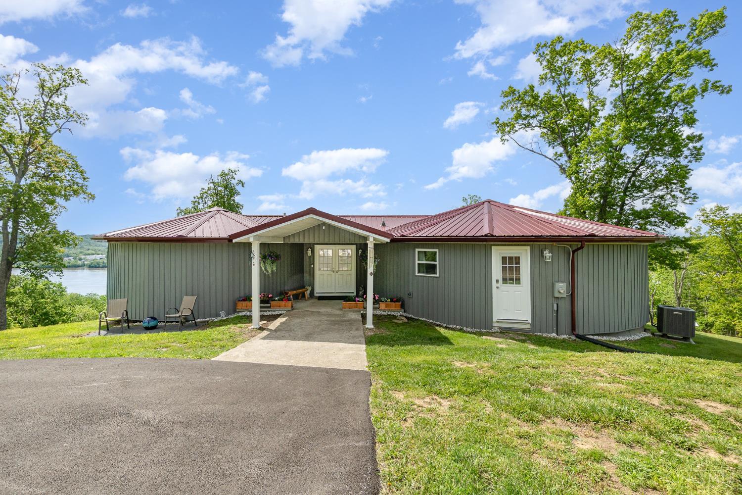 1278 Doe Point Road