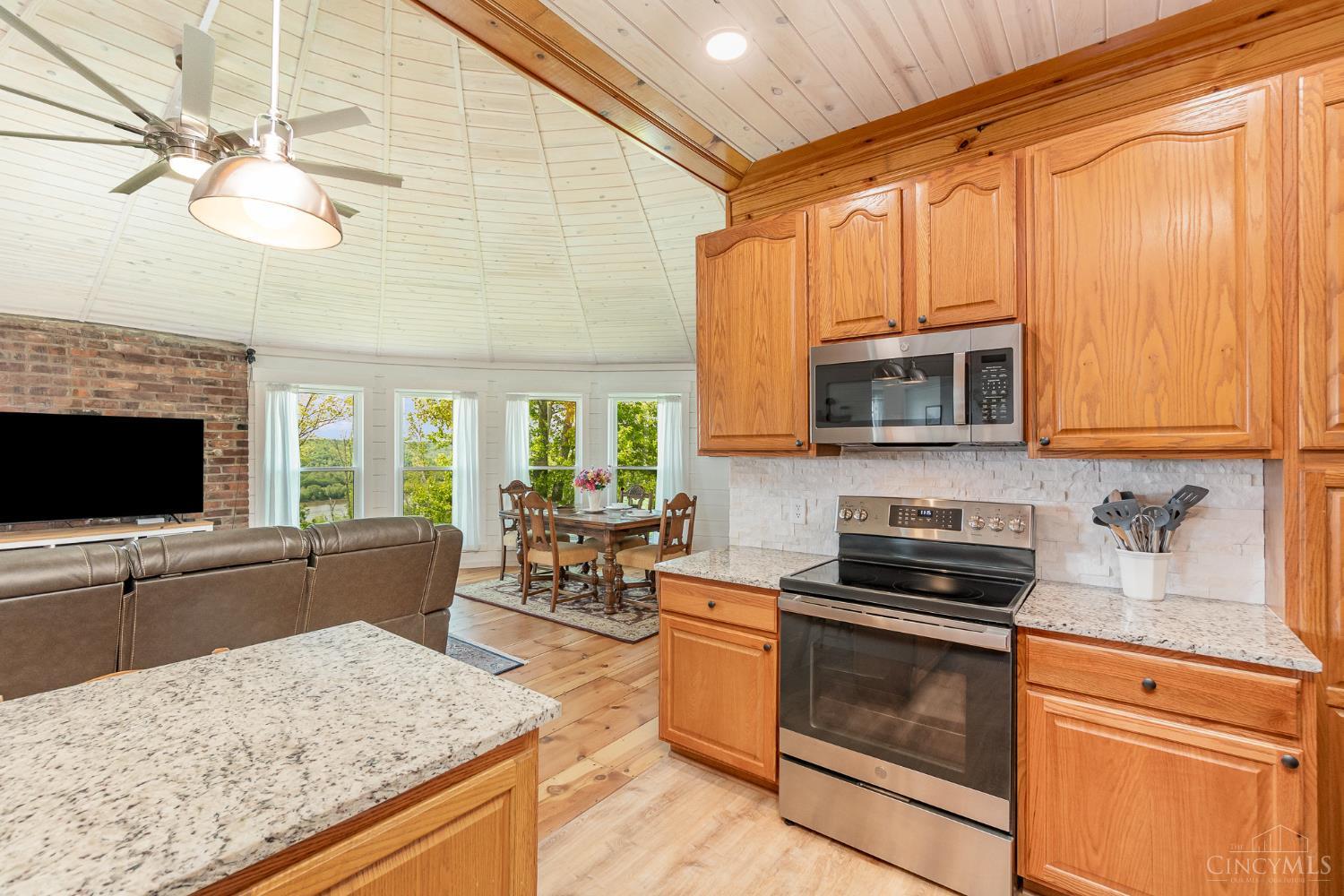1278 Doe Point Road