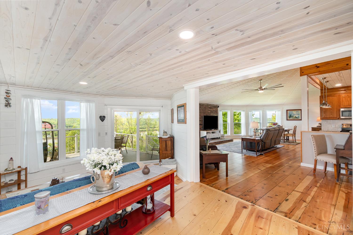 1278 Doe Point Road