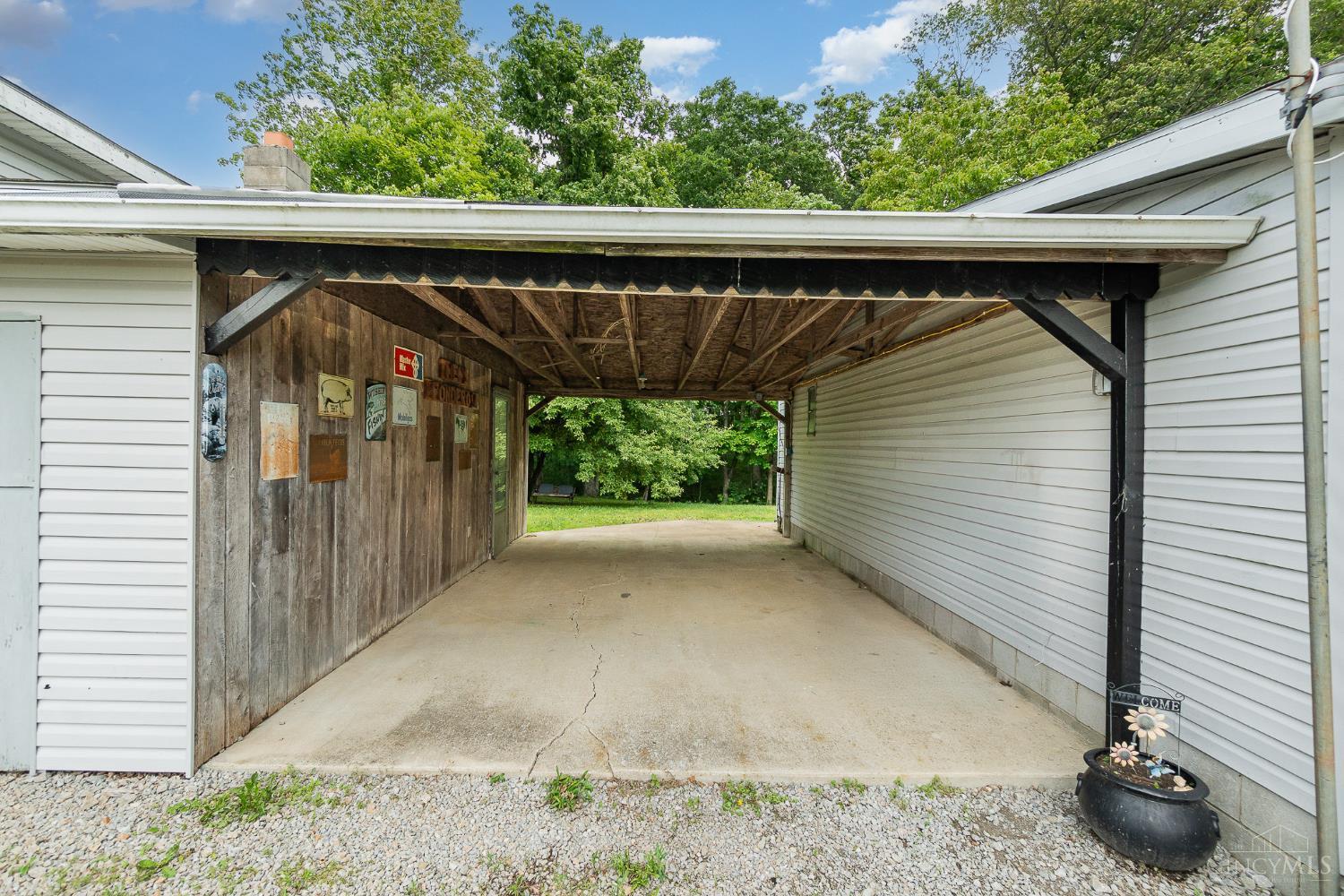 7760 Eckmansville Road
