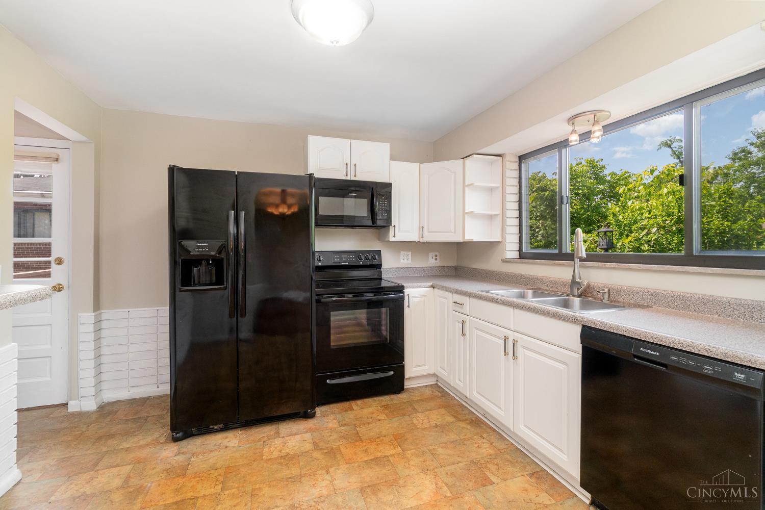 868 Locust Lane