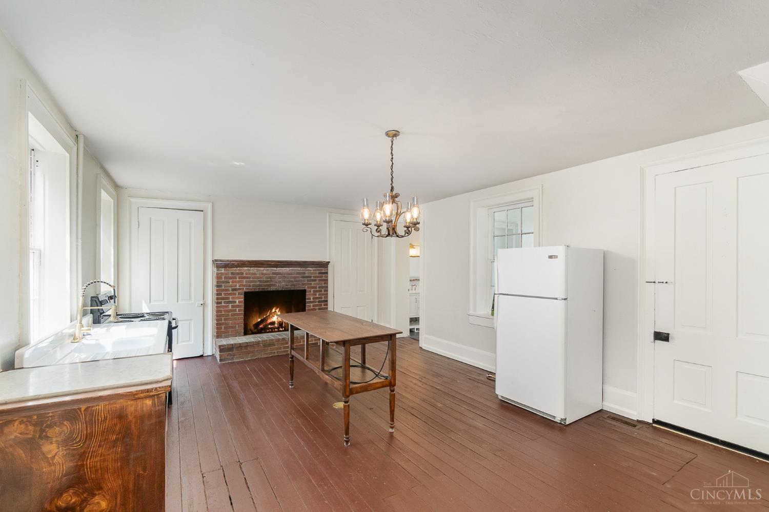 410 White Oak Street