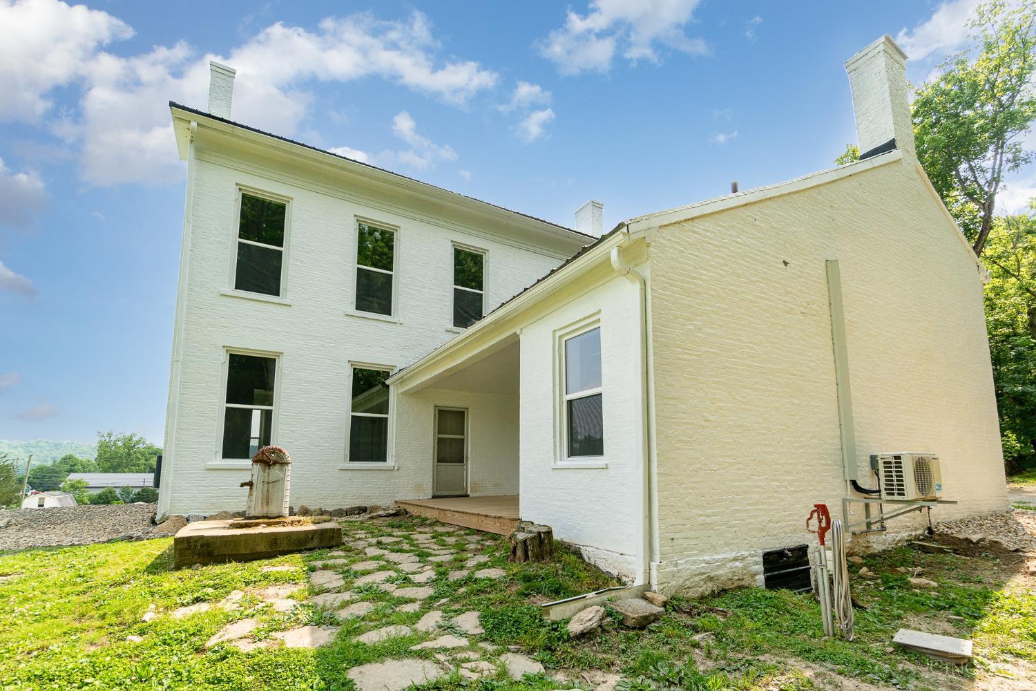 410 White Oak Street