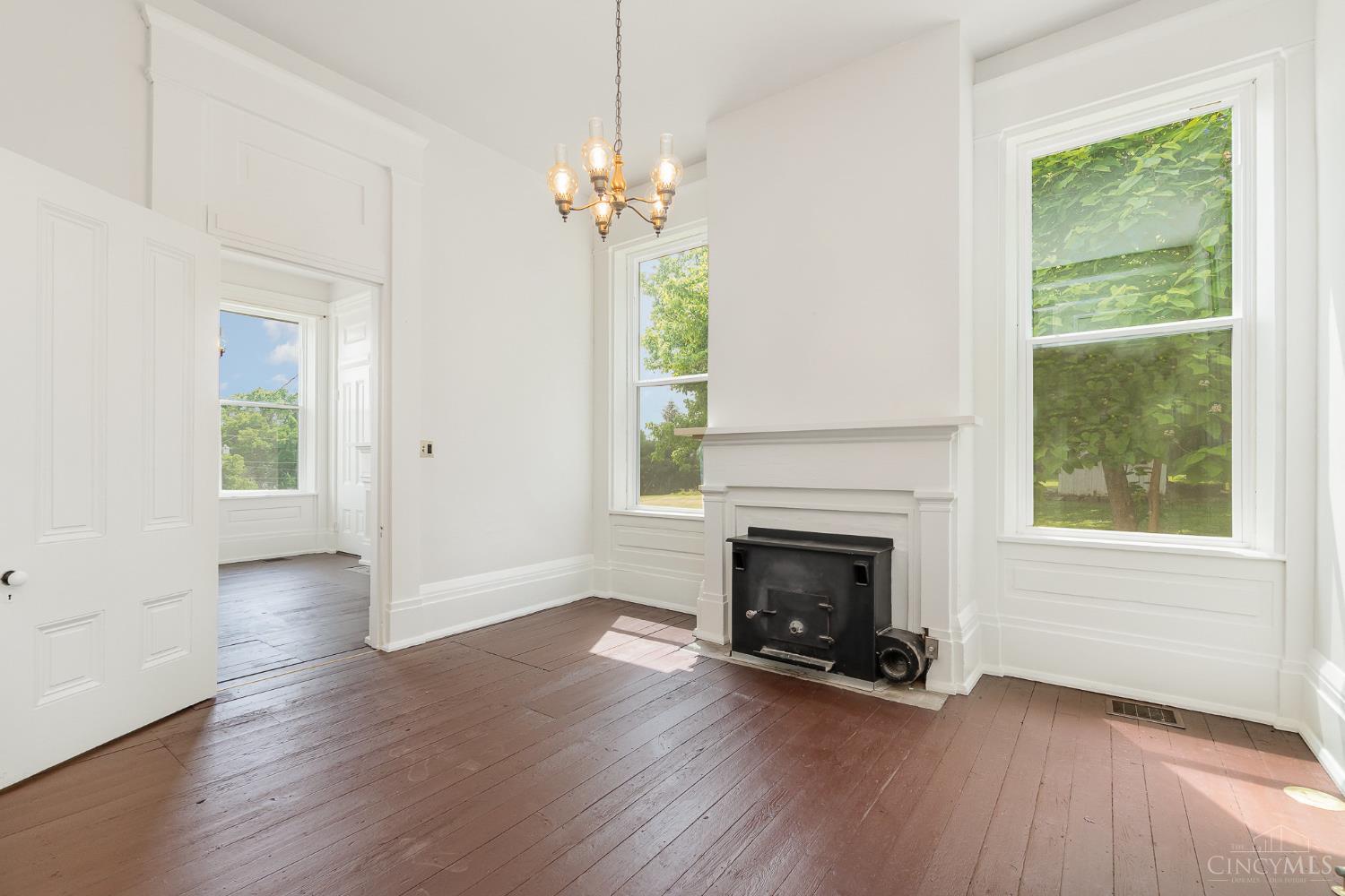 410 White Oak Street