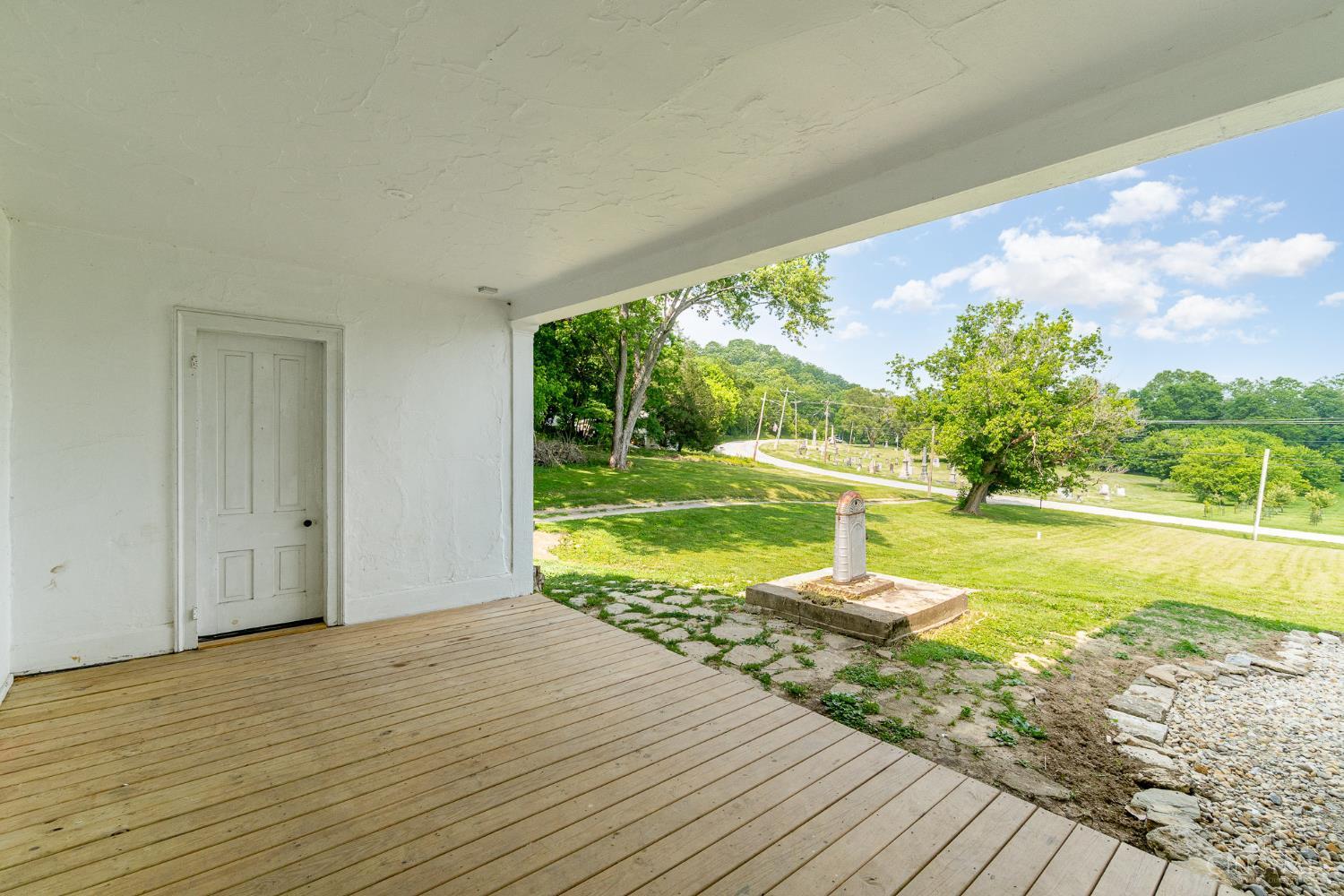 410 White Oak Street