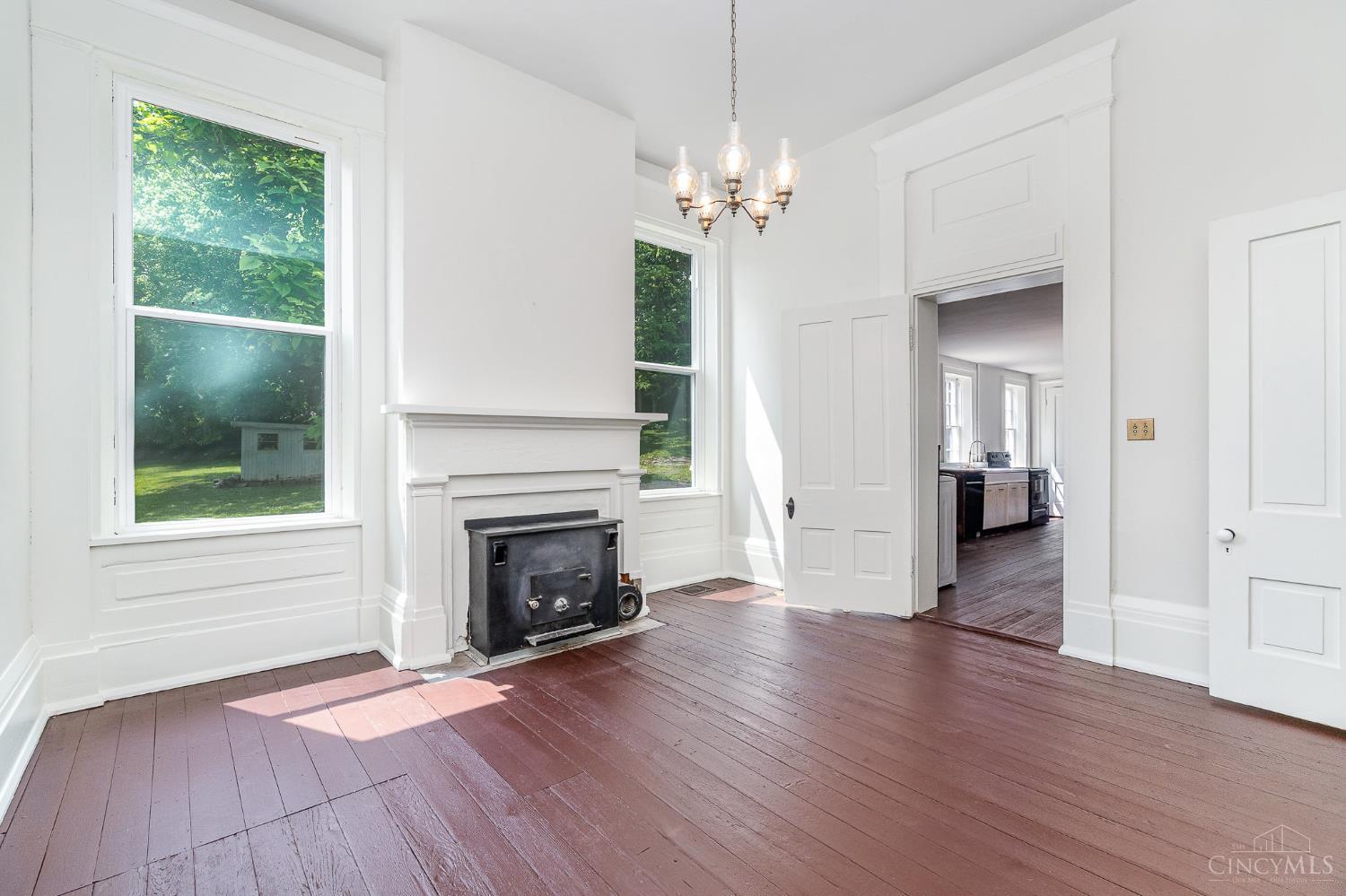 410 White Oak Street