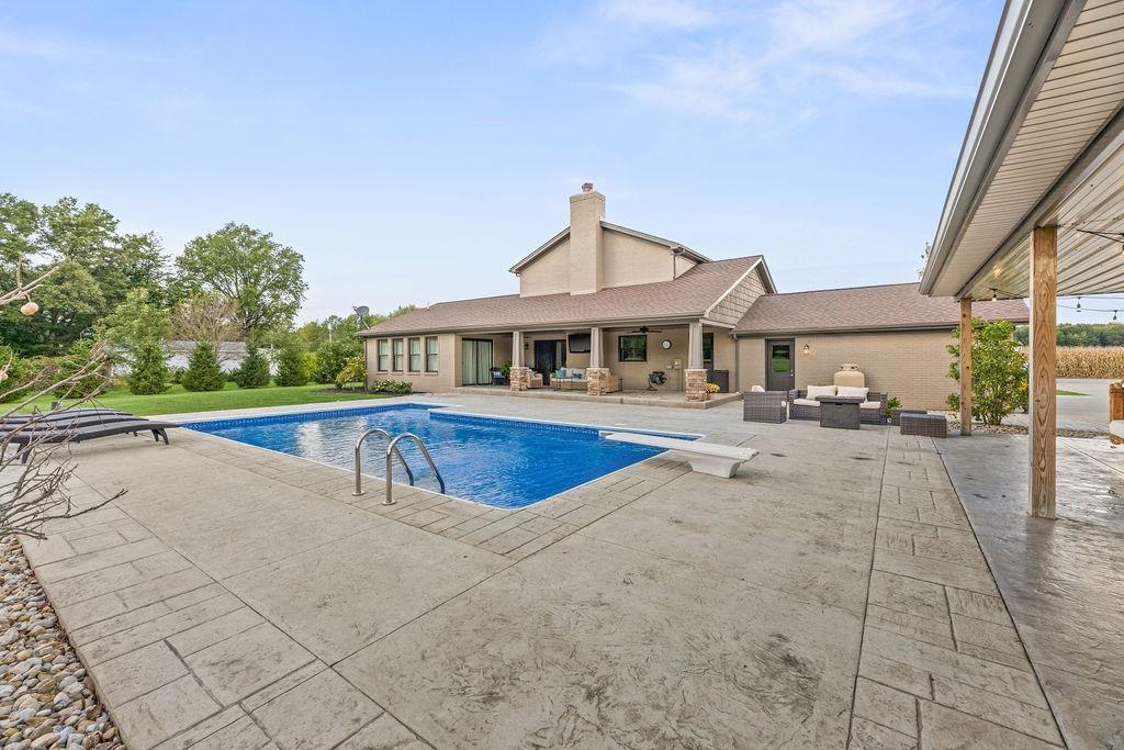 1716 Yankeetown Road