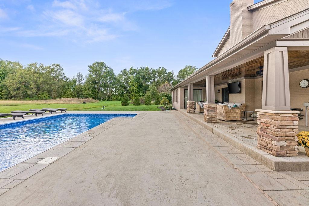 1716 Yankeetown Road