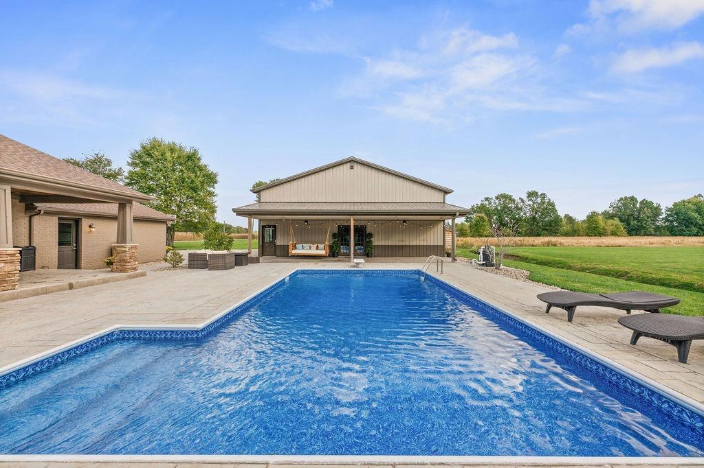 1716 Yankeetown Road