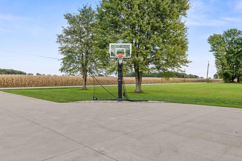 1716 Yankeetown Road