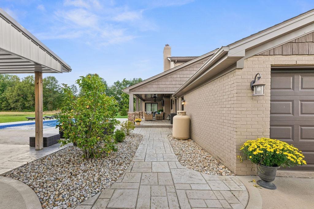 1716 Yankeetown Road